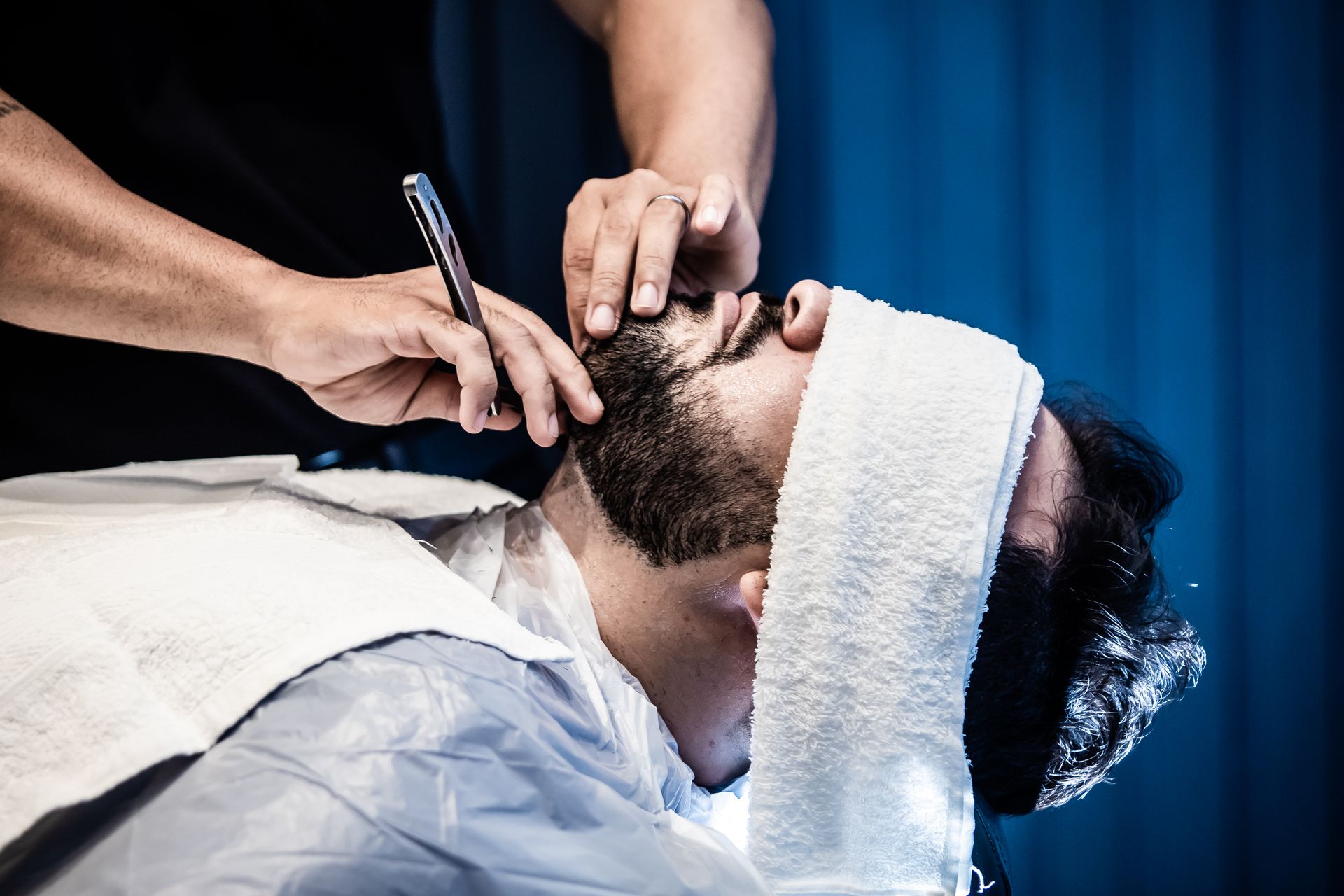 Bartpflege mit warmem Handtuch im Cappadocia Hairdesign